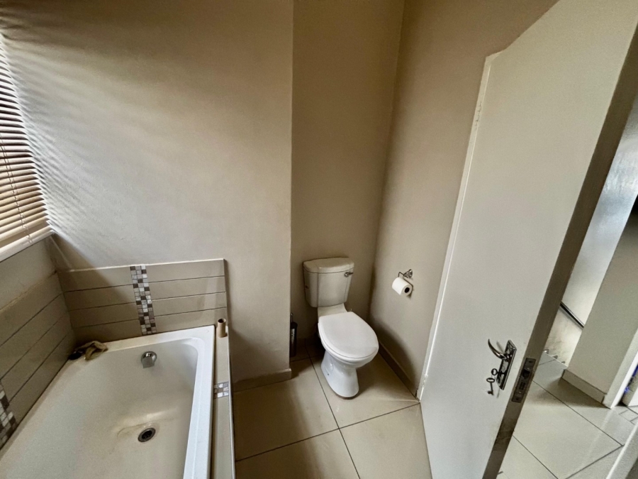 To Let 3 Bedroom Property for Rent in Waterkloof A H North West